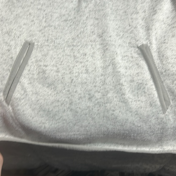 Pullover - Picture 2 of 3